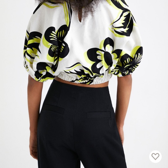Modified Desigual linen & cotton cropped top in bold floral print. - Picture 2 of 8